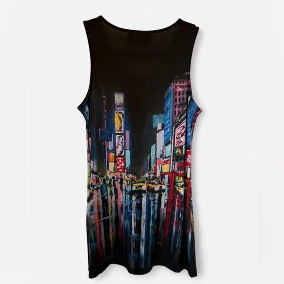 Women with Control Black Tank Top with Multicolor City Print - Picture 4 of 6